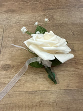 Load image into Gallery viewer, SPAYDE-AF Ivory Boutonniere