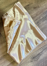 Load image into Gallery viewer, SEIGH-D 10 Champagne, Satin Table Runners