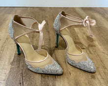 Load image into Gallery viewer, WILS300-C Champagne Rhinestone Heels. Size 8