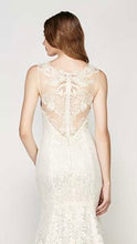 Load image into Gallery viewer, LYNN100-I Crème/Sand Lace Gown. Size 4