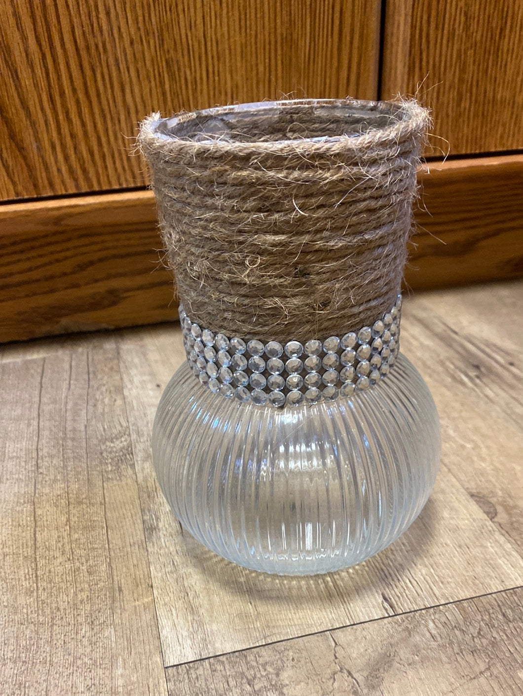 MCKI100-E Twine/Rhinestone, Ribbed Bulb Vase
