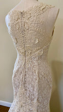 Load image into Gallery viewer, LYNN100-I Crème/Sand Lace Gown. Size 4