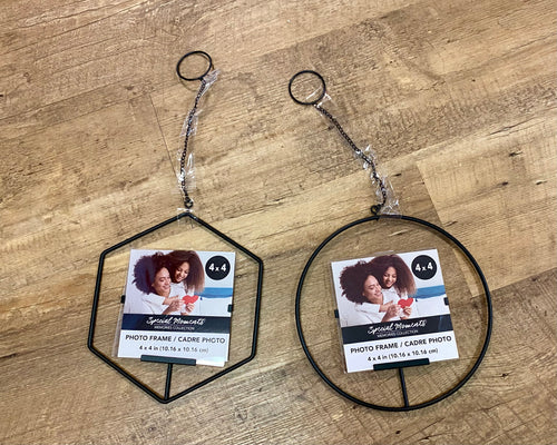 AGAG100-X 4x4” Black Hanging Photo Frame