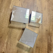Load image into Gallery viewer, REES100-AQ Stackable Mirror Centerpieces