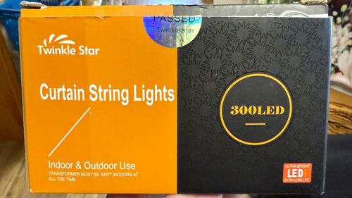 REES100-AU Curtain String Lights