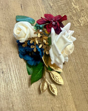 Load image into Gallery viewer, SMEG100-AU Burgundy &amp; Navy Wrist Corsage