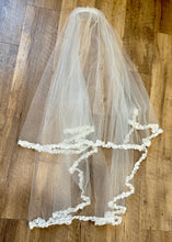 Load image into Gallery viewer, LUND100-E 2-Tier Ivory, Fingertip Veil
