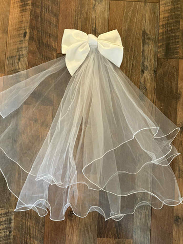 MCCU100-E Clip Bow Veil