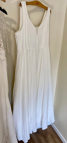 HUGG100-B NWT Ivory Corset Dress. Size 16