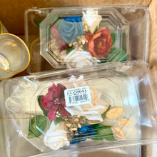 Load image into Gallery viewer, SMEG100-AU Burgundy &amp; Navy Wrist Corsage