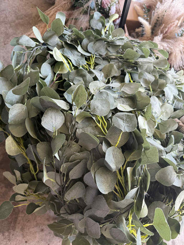 COY100-E Eucalyptus Garland