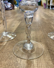Load image into Gallery viewer, MYER400-C Twisted Candle Stand Holders