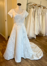 Load image into Gallery viewer, WYLA100-A Cap Sleeve, Ivory Vine Gown. Size 6/8