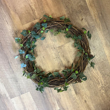 Load image into Gallery viewer, SMEG100-DL 18” Ivy Wreath