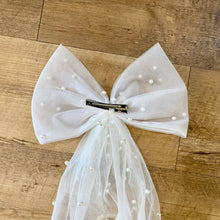 Load image into Gallery viewer, BURT100-G Tea-length Tulle Gown + Bow. Size Large