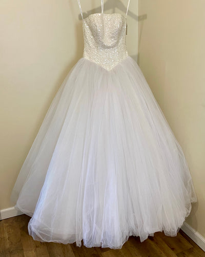 STIT100-A White Sequin Strapless, Ballgown. Size 2 NWT