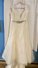 Load image into Gallery viewer, DOEGE- Ivory Lace Gown, Cap Sleeve. Size 20W