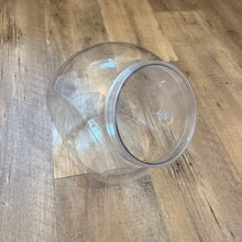 Load image into Gallery viewer, REES100-AW Assorted Hard-Plastic Container/Candy Dish