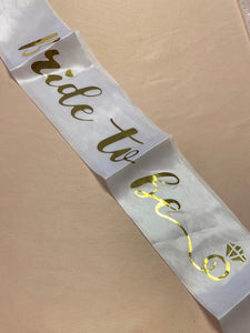 BOOK100-I Gold “Bride to be” Sash