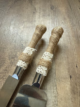 Load image into Gallery viewer, CLOUSER-R Burlap Cake Cutting Set