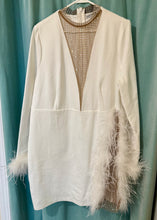Load image into Gallery viewer, THOMPSON-F Long-Sleeve Feathered White Dress. Size 3X