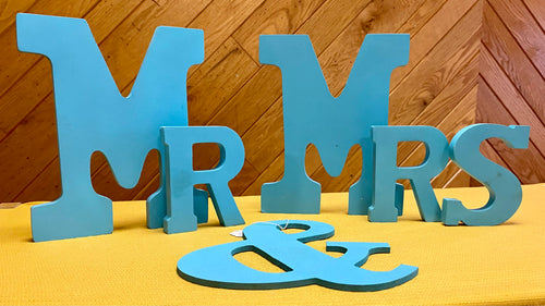 LOVE100-AG “Mr & Mrs” Letters Sign