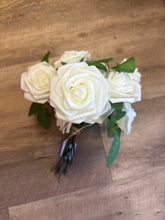 Load image into Gallery viewer, WILSON-M 16 Ivory Foam Flowers
