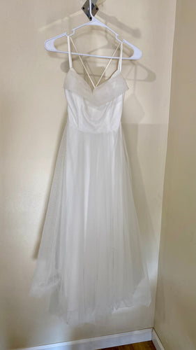 BURT100-G Tea-length Tulle Gown + Bow. Size Large