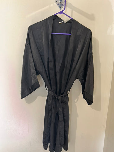 KRUG400-M Black, Satin Robe. Size L/XL