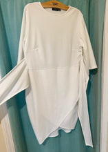 Load image into Gallery viewer, THOMPSON-G Bell-Sleeve White, Bodycon Dress. Size 14