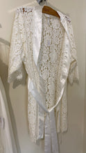 Load image into Gallery viewer, SMIT200-RA Off-White Lace Robe. Size S/M