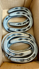 Load image into Gallery viewer, DIEH300-B 16 Horseshoes
