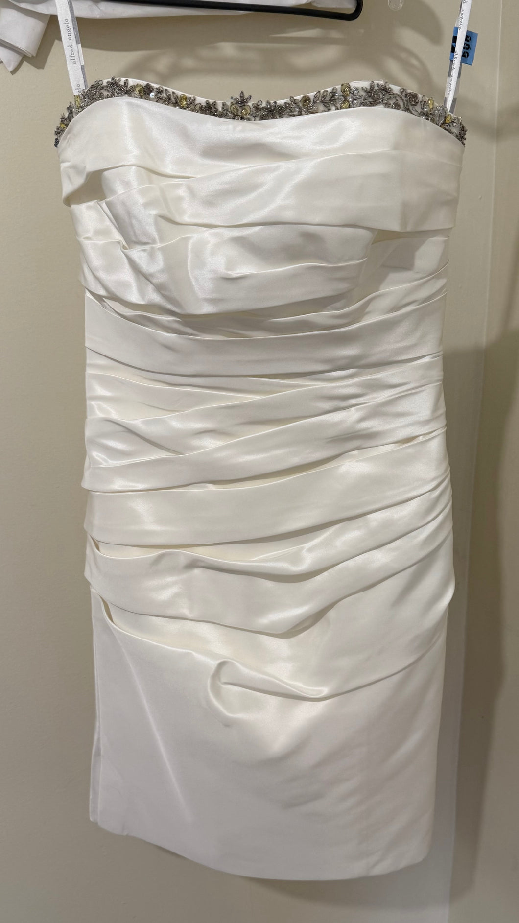 WILS300-D Strapless, Ivory Short Gown. Size 6
