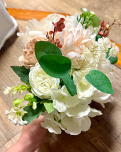 Load image into Gallery viewer, AGER100-D Ivory/Blush/Tan Floral Bouquet