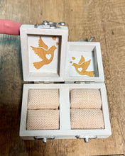 Load image into Gallery viewer, WARN100-L Mr/Mrs Whitewash Ring Box