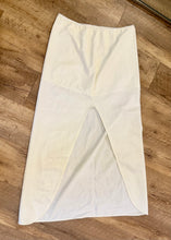 Load image into Gallery viewer, LUND100-C Straight Slip, Undergarment Skirt. Size L