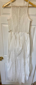GATE200-B High Neck White Lace Gown. Size 6P