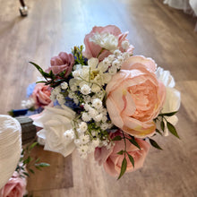 Load image into Gallery viewer, REES100-AG Pastel Pink &amp; Blue Bouquet Set of 4