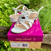 Load image into Gallery viewer, PROS100-M White Platform Heeled Sandals. Size 6