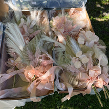 Load image into Gallery viewer, SLONAC-A Palm Leaf &amp; Pampas Chair Hangers