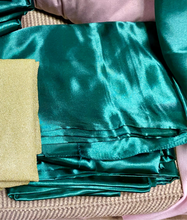 Load image into Gallery viewer, TERC100-K 72” Emerald Green Table Overlay