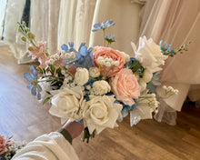 Load image into Gallery viewer, REES100-AG Pastel Pink &amp; Blue Bouquet Set of 4