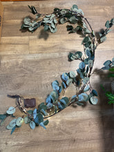 Load image into Gallery viewer, JUBAS-F 5’ Light-Up Eucalyptus Garland