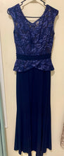 Load image into Gallery viewer, ZAFF100-J Navy Blue Lace Gown. Size 6