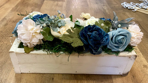 LIVI100-D 14 Dusty Blue & Navy Floral Centerpieces