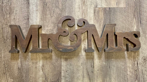 SHIM100-B Rustic Wood Mr & Mrs Sign