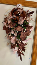 Load image into Gallery viewer, BEEN100-G Large Broom Swag- Pine/Christmas