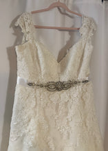Load image into Gallery viewer, DOEGE- Ivory Lace Gown, Cap Sleeve. Size 20W