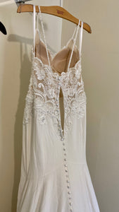 SMIT200-A Ivory Lace, Spaghetti Strap Gown. Size 12