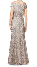 Load image into Gallery viewer, ZAFF100-F Taupe Appliqué Gown. Size 8